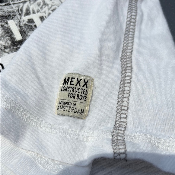 4/$20 Mexx Long Sleeve White and Blue Tees - Picture 3 of 6